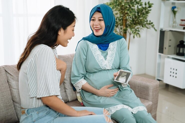 cara menyikapi saran saat hamil, menghadapi tekanan sosial ibu hamil, tips hamil sehat, ibu hamil bijak, kehamilan pertama, stres saat hamil, dukungan kehamilan, keputusan ibu hamil, menolak saran hamil, support system ibu hamil